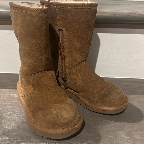 Ugg boots - Picture 3 of 3